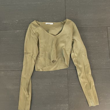 t-shirt à manches longues vert olive