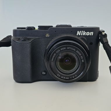 Fotocamera digitale Nikon Coolpix P7700
