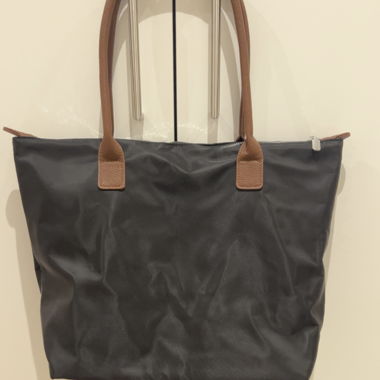 Dark shopping bag