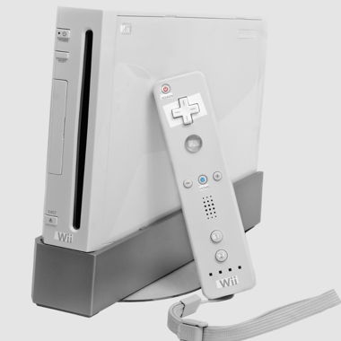 Console Nintendo N64 e Wii con controller