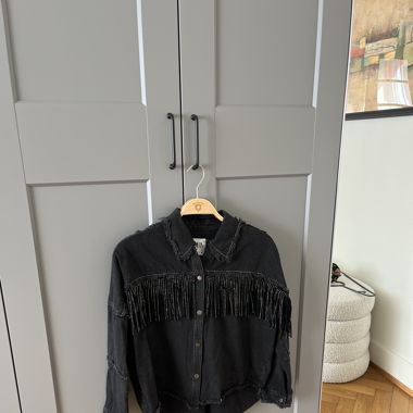 ZARA Jeansjacke mit Fransen und Nieten