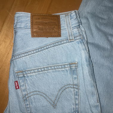 Levi’s jeans 