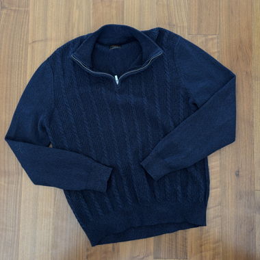 Quarter zip with cable knit pattern
