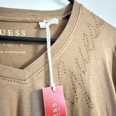 Pull GUESS M