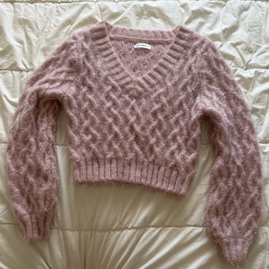 Kurzer und weicher Pullover