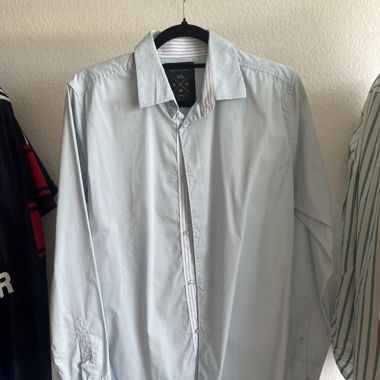 Chemise bleu clair