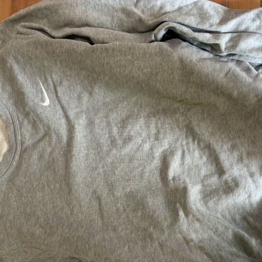 Sweatshirt Nike gris