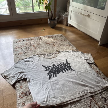 T-shirt grafico baggy