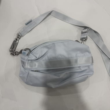 Borsello Nike grigio chiaro