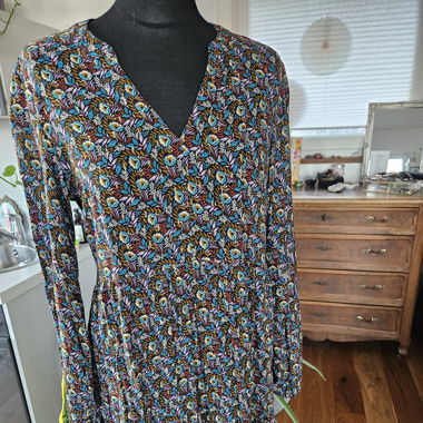 Langärmliges Kleid