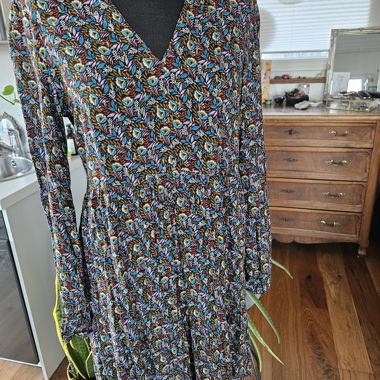 Langärmliges Kleid