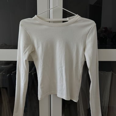 ZARA Top bianco maniche lunghe con twist sul davanti