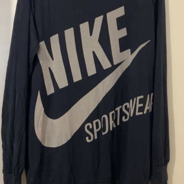 Small black Nike Sportswear long-sleeve sweater