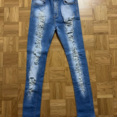Destroyed Jeans