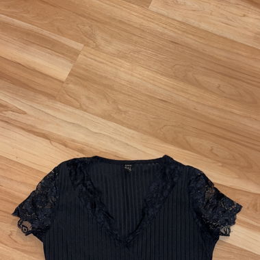 T- shirt