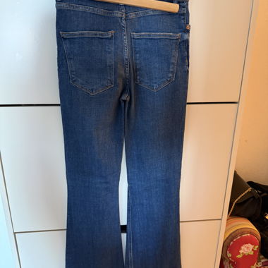Jeans évasés Zara EU 36