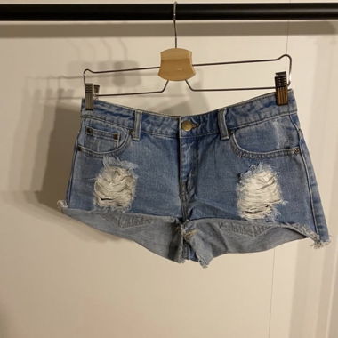 Jeansshorts vita bassa