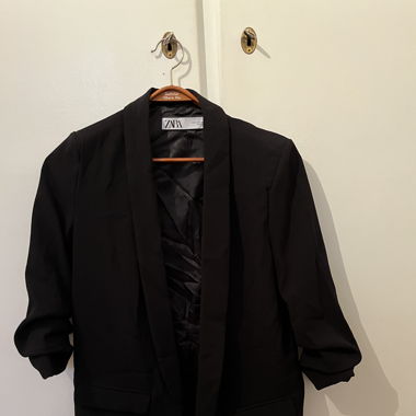 Schwarzer Blazer 