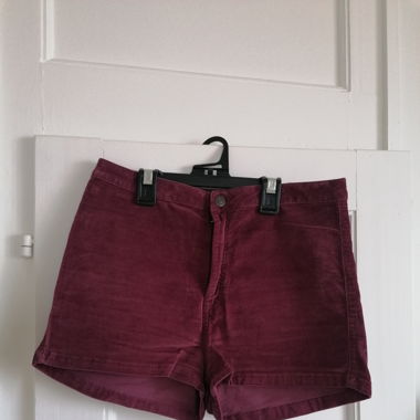Short burgundy Bershka