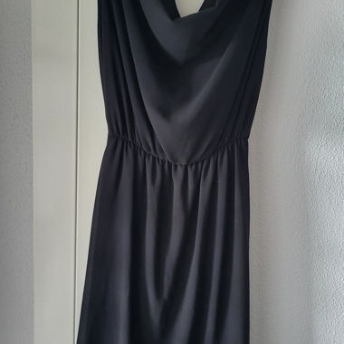 Robe noire fluide dos nu