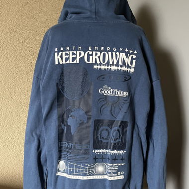 Blauer Hoodie mit Backprint