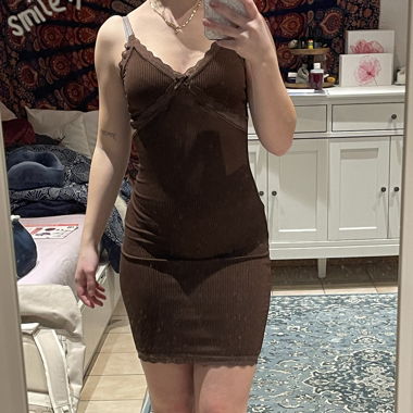Braunes Kleid