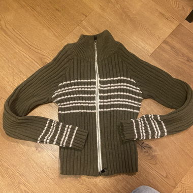 Vintage zip sweater