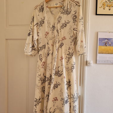 Abito estivo romantico Swildens con fiori