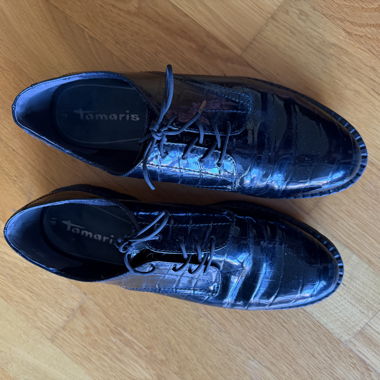 Scarpe con lacci Tamaris