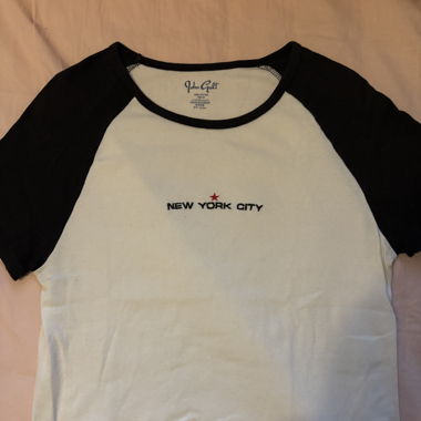 Brandy Melville Tshirt
