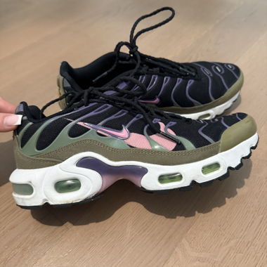 Nike Air Max Plus Sneakers