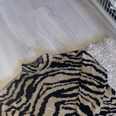 Pullover mit zebra muster