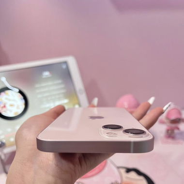 iPhone 13 Pink 