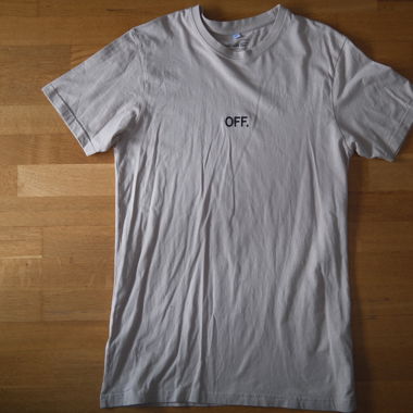 Beige Mister Tee T-Shirt OFF. Size L