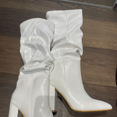 Weisse Stiefel unbenutzt