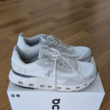 ON Schuhe - Cloudnova Form