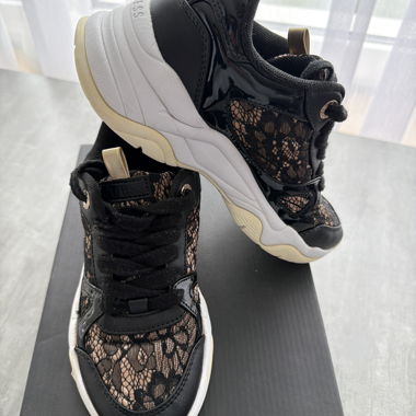 Sneakers Guess nere