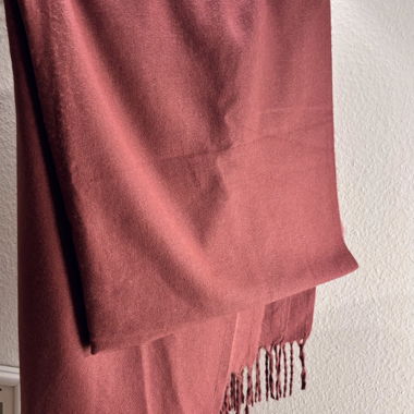 Grosser rosa Kaschmirschal mit Fransen