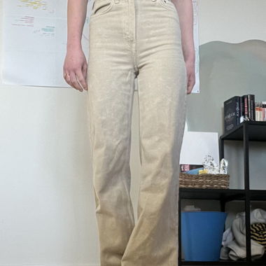 Pantalon beige à jambes larges