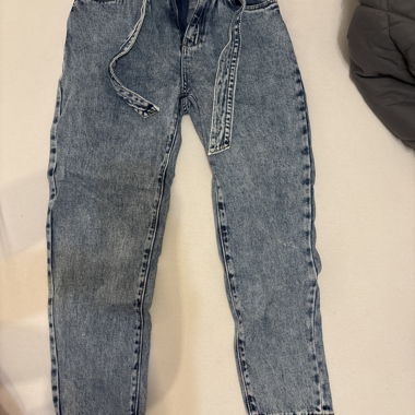 Jeans con cintura