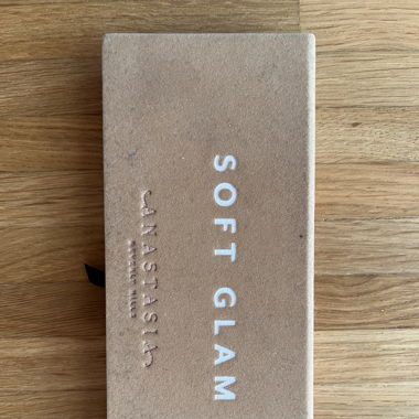 Soft Glam von Anastasia Bevely Hills