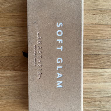 Soft Glam von Anastasia Bevely Hills