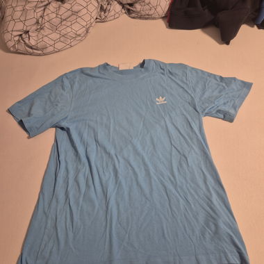 T-shirt Adidas blu L