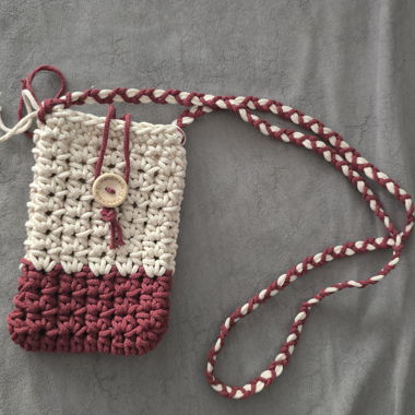 Handgehäkelte Handytasche