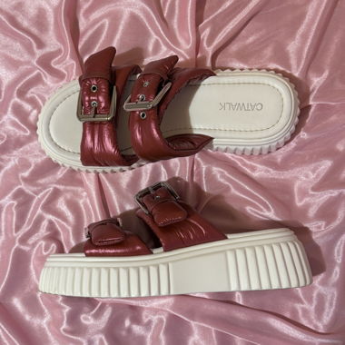 Platform Slippers by CATWALK