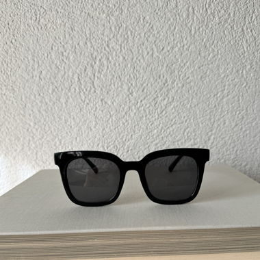 Schwarze Sonnenbrille