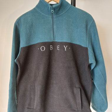 PULL Obey 
