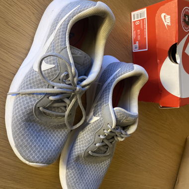 Sneakers Nike grigie