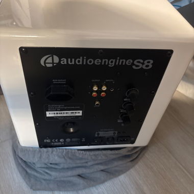 Audioengine 5 Lautsprecher plus Subwoofer S8