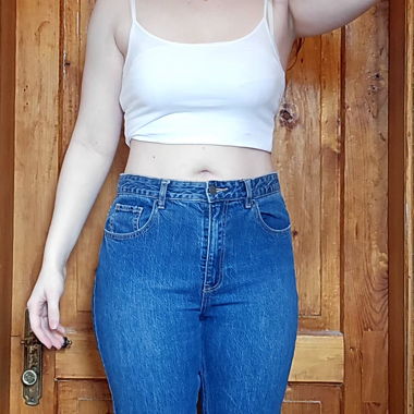 High-Waisted Jeans